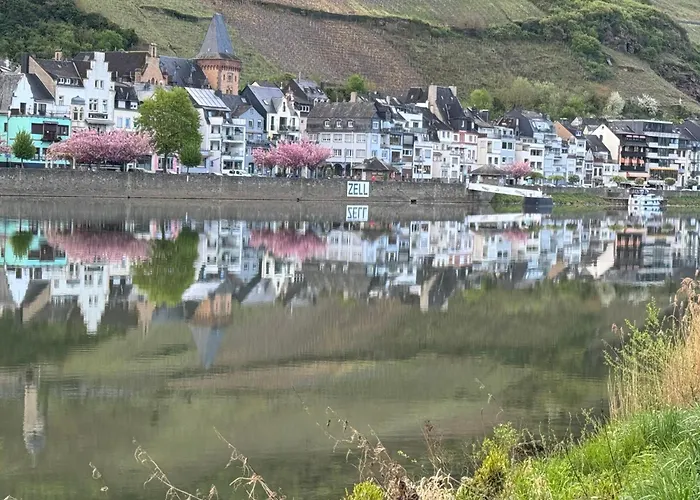Kaamter F Erkelsmarkt * Zell an der Mosel